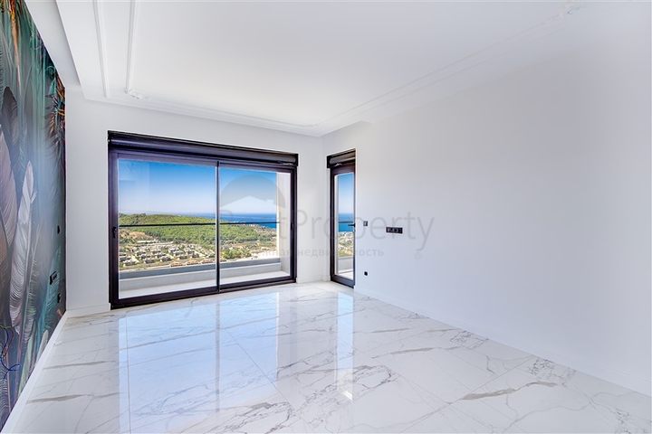 Spacious villa in Kargicak with amazing sea views