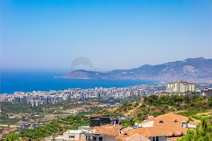 Spacious villa in Kargicak with amazing sea views