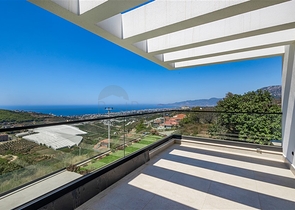 Spacious villa in Kargicak with amazing sea views