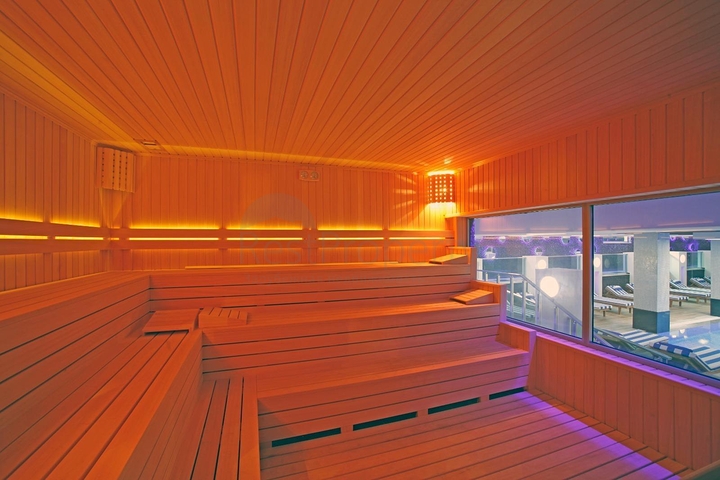 Two-bedroom bright apartment in the Oba area