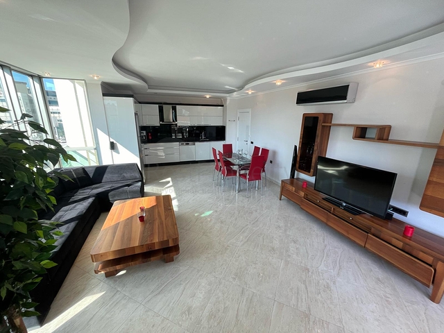 Two-bedroom bright apartment in the Oba area