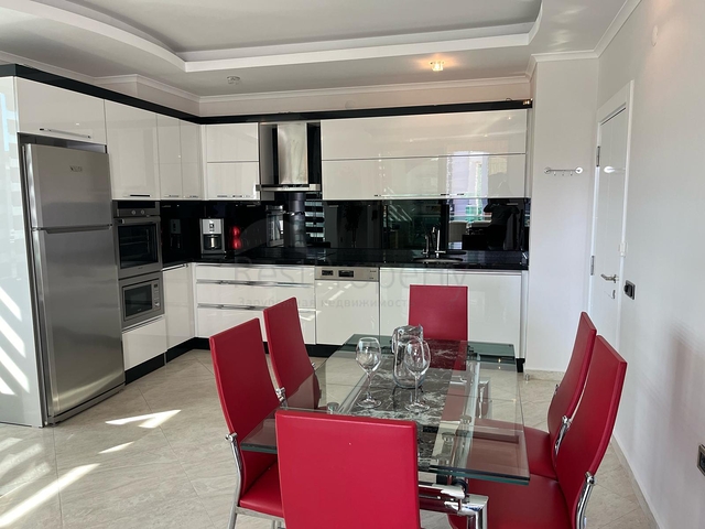 Two-bedroom bright apartment in the Oba area