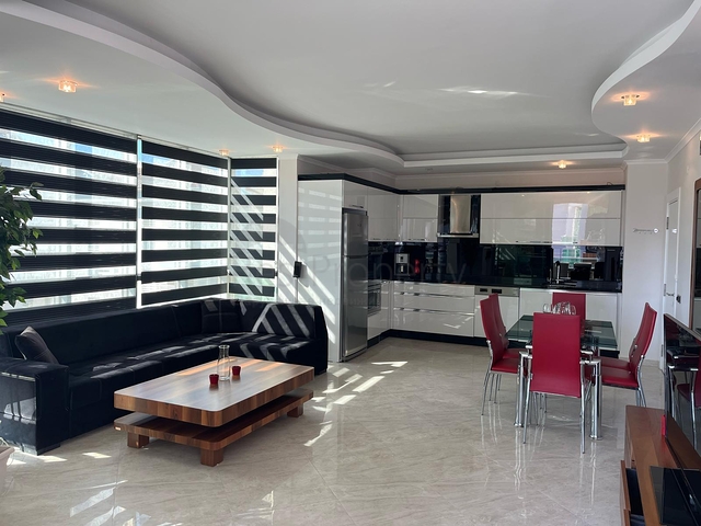 Two-bedroom bright apartment in the Oba area