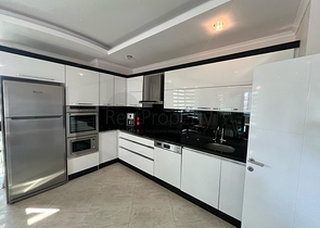 Two-bedroom bright apartment in the Oba area