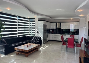 Two-bedroom bright apartment in the Oba area