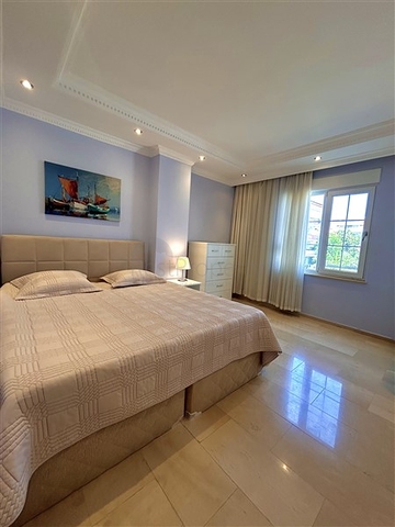 One-bedroom apartment 600 m from the sea in the Oba area 