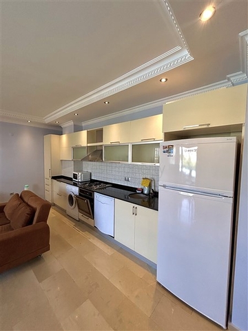 One-bedroom apartment 600 m from the sea in the Oba area 