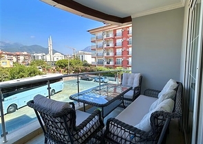 One-bedroom apartment 600 m from the sea in the Oba area 