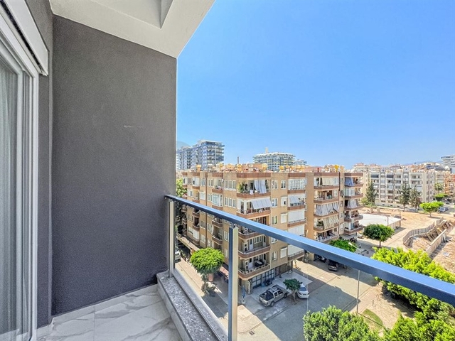 Two-bedroom apartment 200 m from the sea in the Mahmutlar area