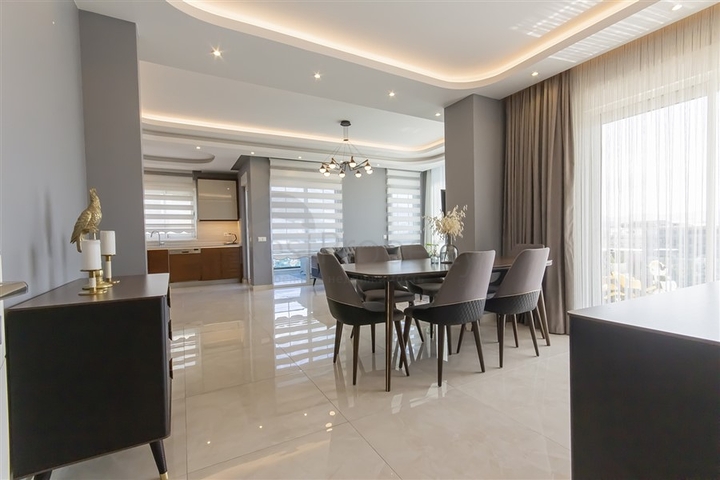 Luxury 3+2 penthouse in the popular area of Mahmutlar