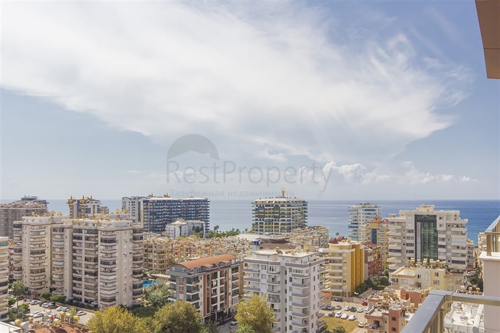 Luxury 3+2 penthouse in the popular area of Mahmutlar