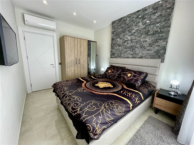 Two-bedroom apartment 20 m from the sea