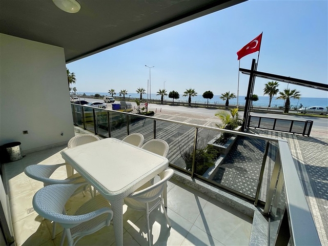 Two-bedroom apartment 20 m from the sea