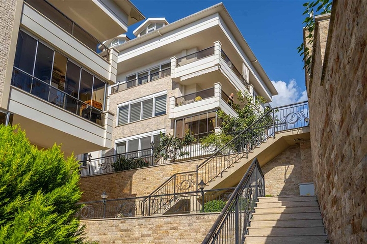 Apartment 2+1 in the center of Alanya