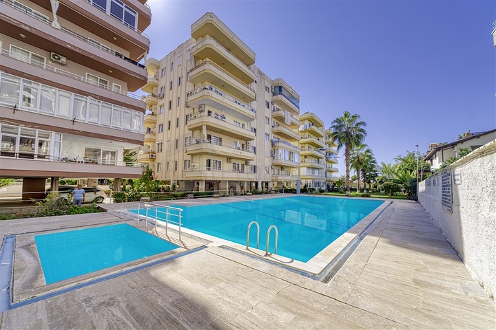 2+1 Sea View Apartment Just 50 m from the Mediterranean Sea in Mahmutlar