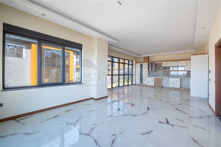 2+1 Garden Duplex in Residential Complex in Central Alanya