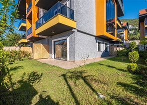 2+1 Garden Duplex in Residential Complex in Central Alanya