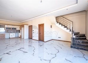 2+1 Garden Duplex in Residential Complex in Central Alanya