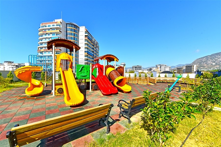 1+1 Apartment in New Complex in Mahmutlar Near the Sea