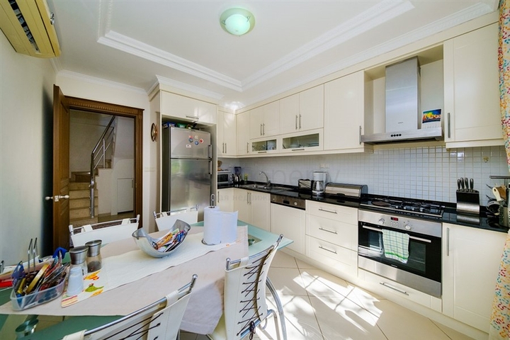 3+1 penthouse in the center of Alanya