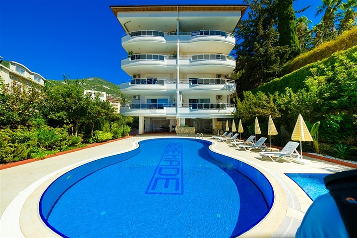 3+1 penthouse in the center of Alanya