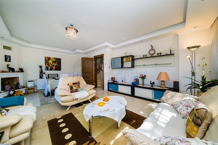 3+1 penthouse in the center of Alanya