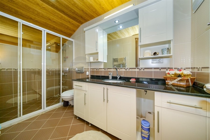 3+1 penthouse in the center of Alanya