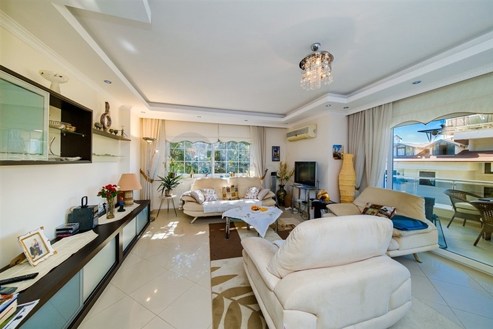 3+1 penthouse in the center of Alanya