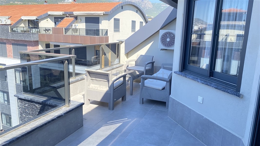 Duplex 3+1 Apartment in Oba Alanya with Garden Access