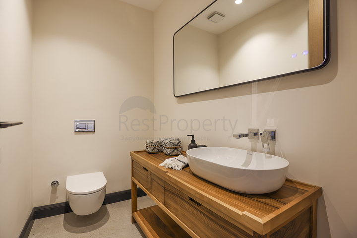 Residences and villas with sea views in the Gyumyushlyuk area