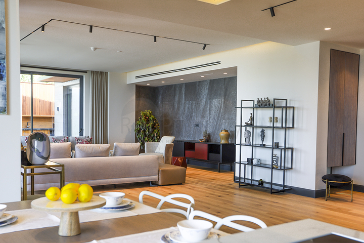 Residences and villas with sea views in the Gyumyushlyuk area