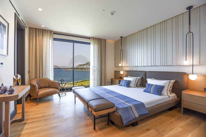 Residences and villas with sea views in the Gyumyushlyuk area