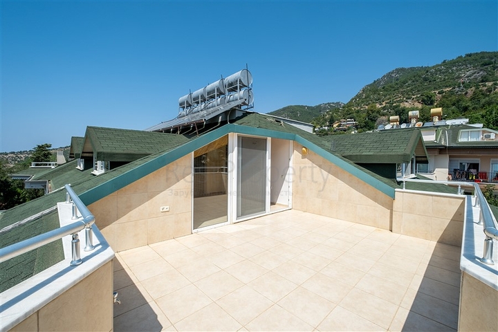 3+1 penthouse in the center of Alanya