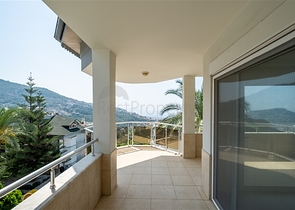 3+1 penthouse in the center of Alanya