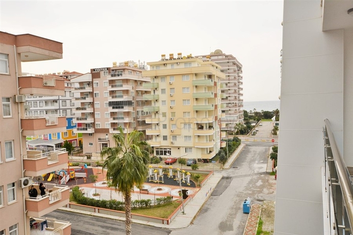 Furnished 1+1 Apartment Near the Sea in Mahmutlar Alanya