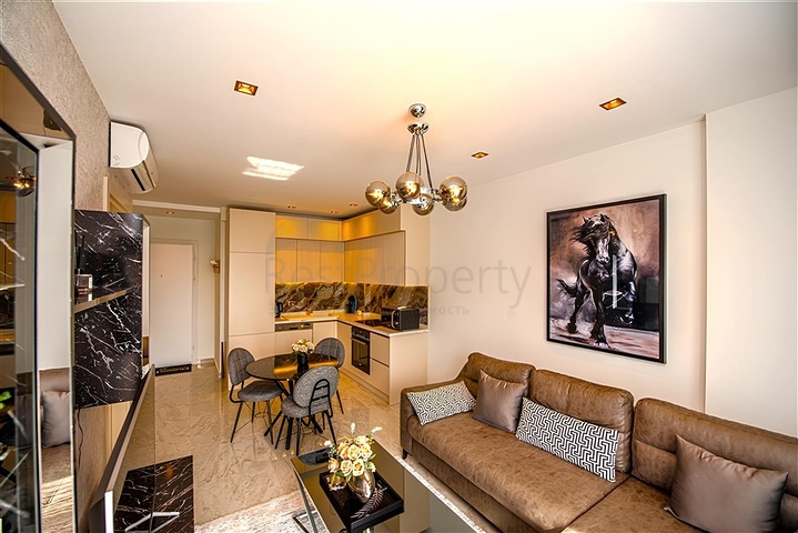 1+1 Apartment for Long-Term Rent in Alanya Center Near Sea