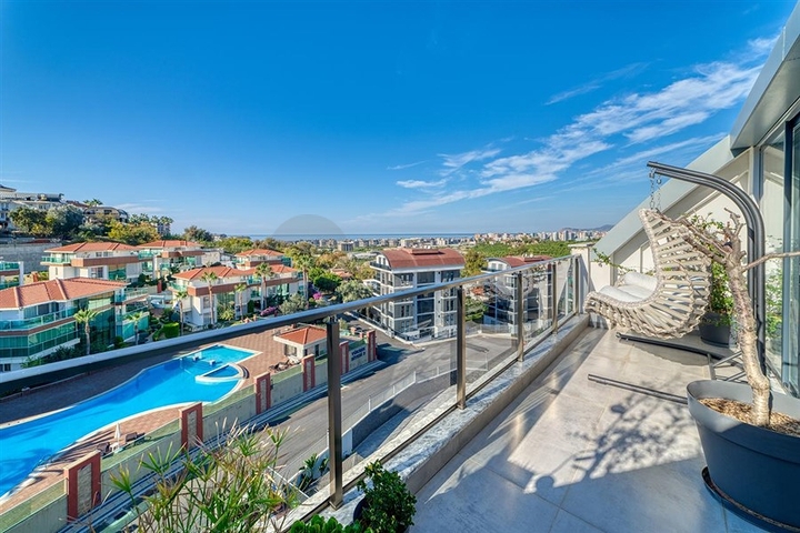 2+1 penthouse in Kargicak district