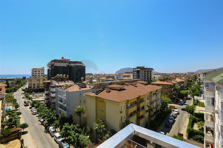 Furnished 3+1 Penthouse Near the Sea in Oba Alanya