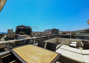 Furnished 3+1 Penthouse Near the Sea in Oba Alanya
