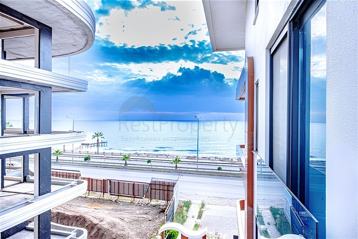 Furnished 1+1 Seafront Apartment in Kestel Alanya
