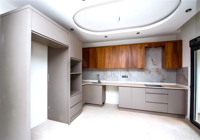 Modern 2+1 apartment in a prestigious area of Oba