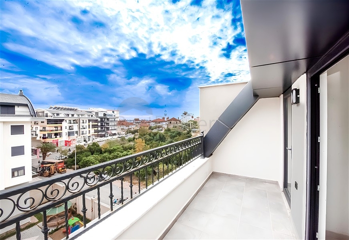 Modern 2+1 apartment in a prestigious area of Oba