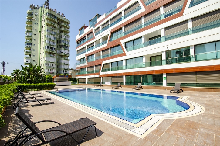 Apartment 4 + 1 in Konyaalti area - Antalya