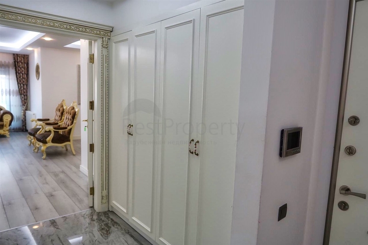 Apartment 4 + 1 in Konyaalti area - Antalya