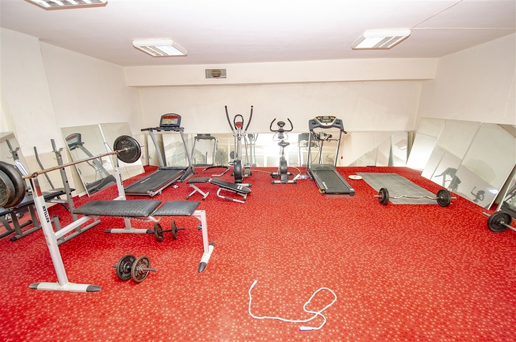 3 + 1 apartment with furniture in a complex in Hurme Konyaalti Antalya