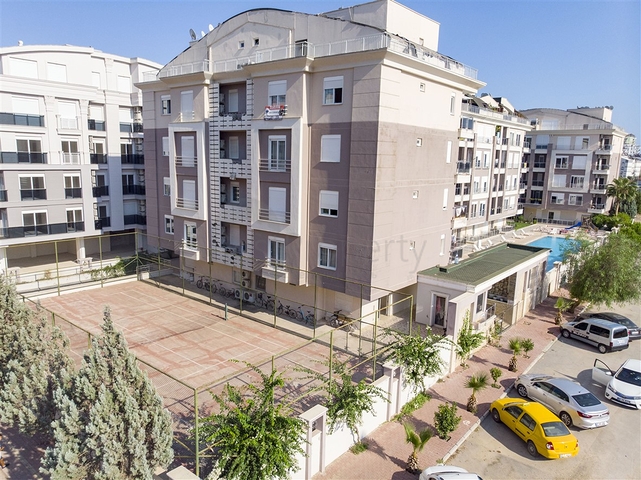 3 + 1 apartment with furniture in a complex in Hurme Konyaalti Antalya