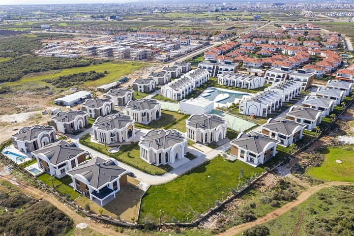 Elite complex of villas in Dosemealti Antalya