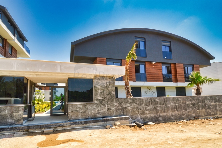 New residential complex with rich infrastructure in the Lara area