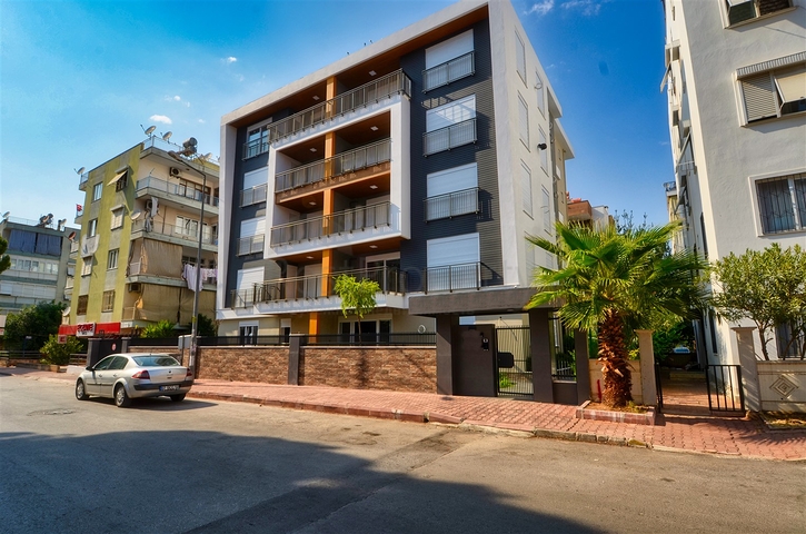 Spacious apartment 3 + 1 in Muratpaşa Antalya