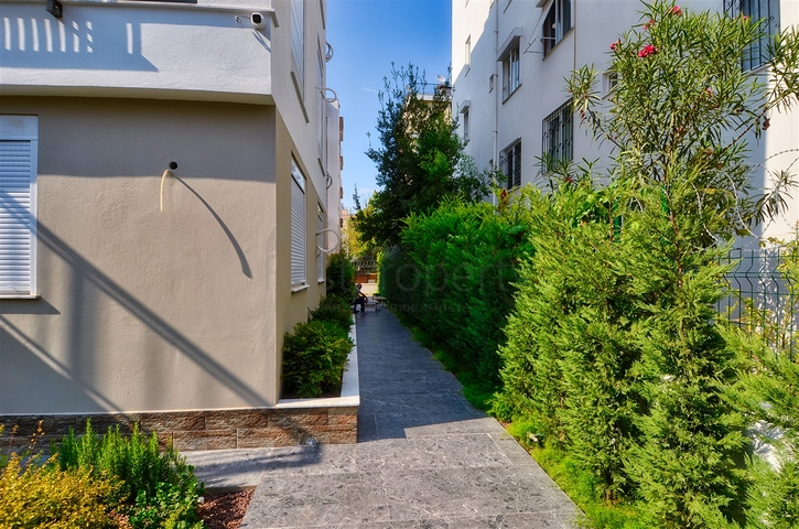 Spacious apartment 3 + 1 in Muratpaşa Antalya